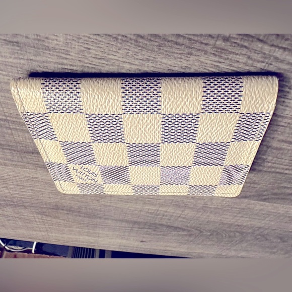 WOW POSHMARK - Authentic Louis Vuitton Damier Azur Wallet - Picture 13 of 16
